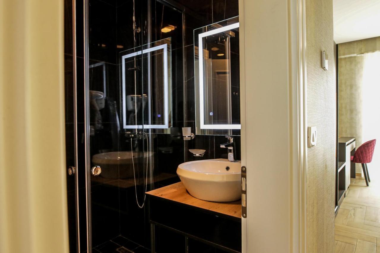 Rozafa Blu Hotel Shëngjin 外观 照片