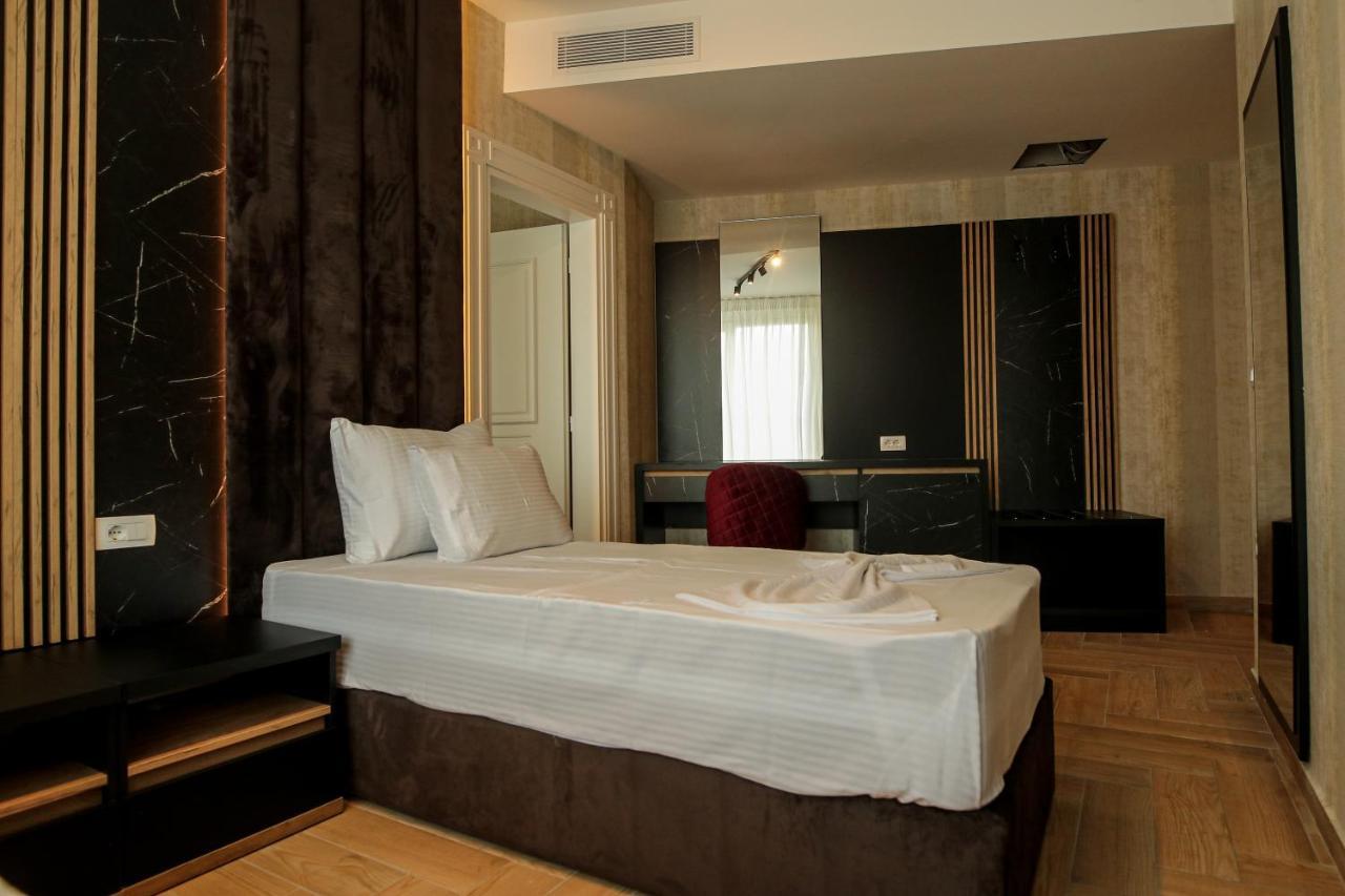 Rozafa Blu Hotel Shëngjin 外观 照片