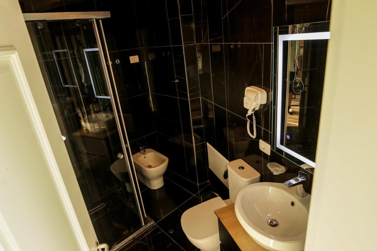 Rozafa Blu Hotel Shëngjin 外观 照片