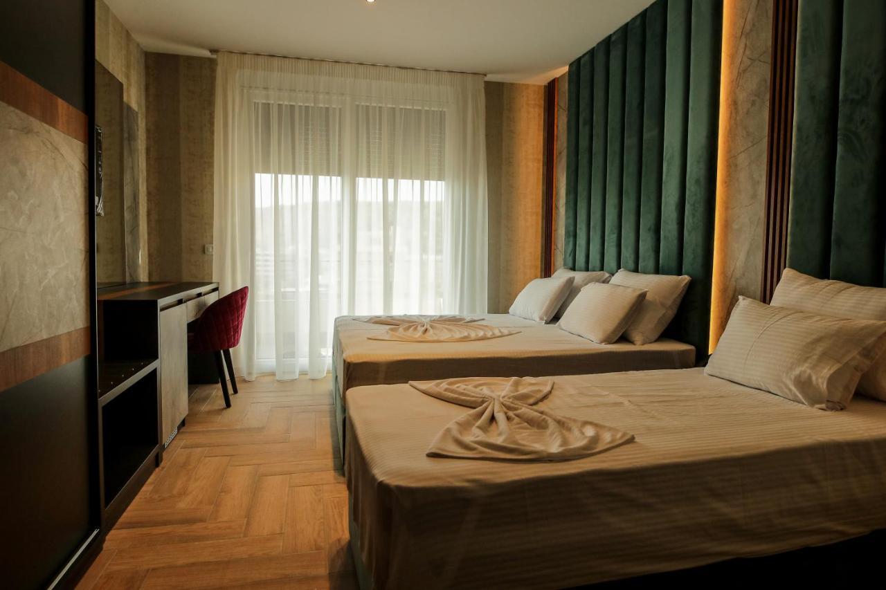 Rozafa Blu Hotel Shëngjin 外观 照片