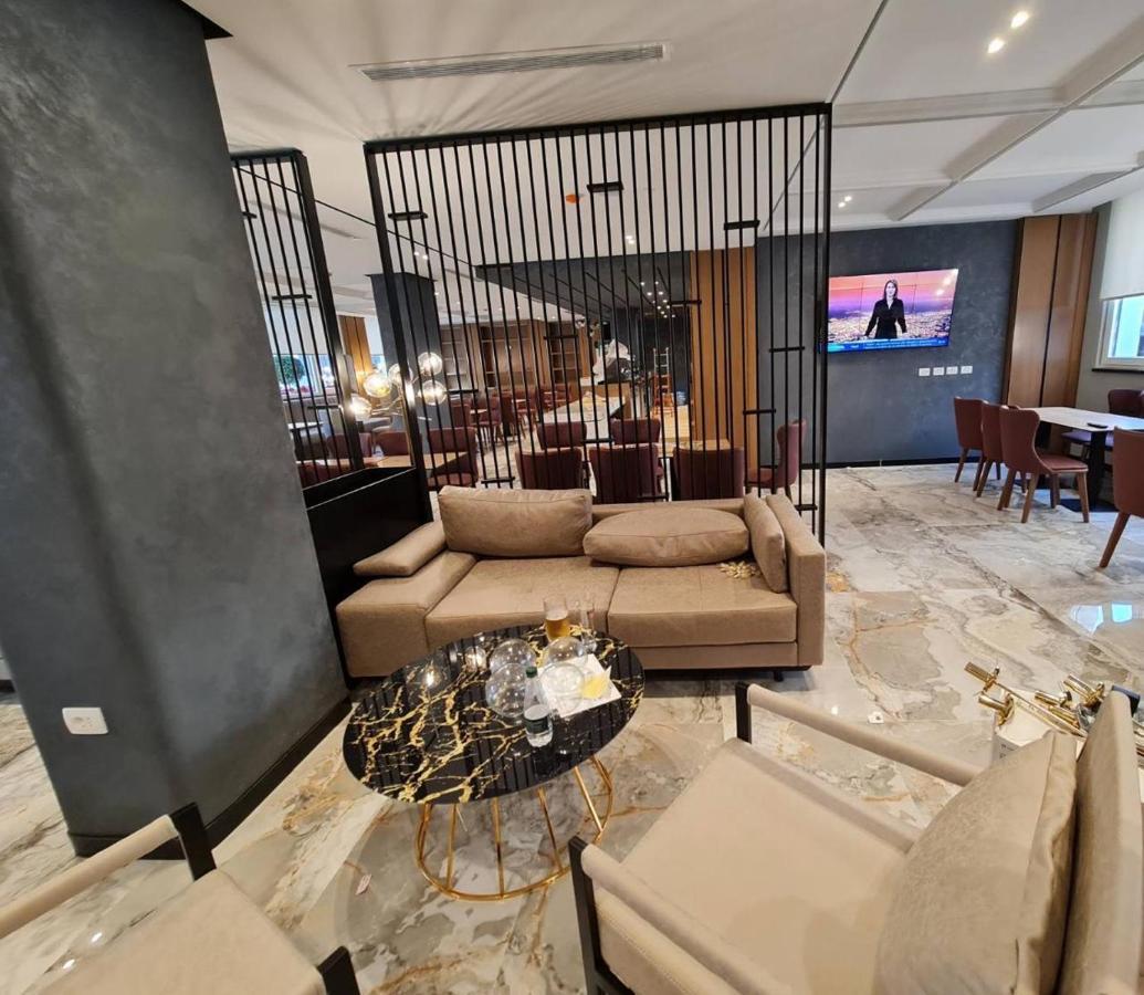 Rozafa Blu Hotel Shëngjin 外观 照片